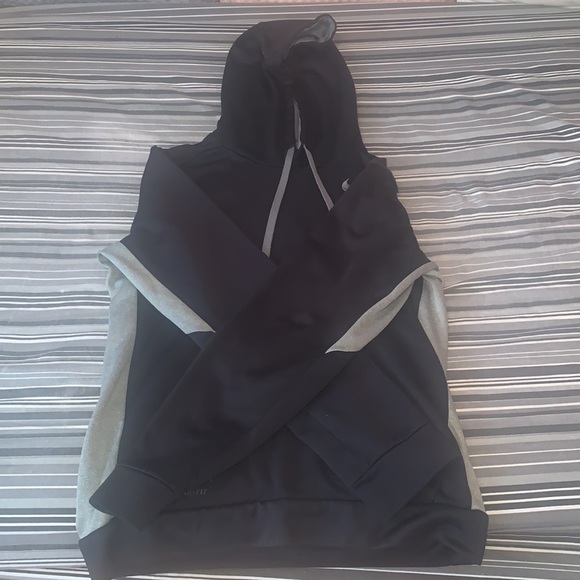 Black & Gray Nike Therma-Fit Hoodie - Picture 3 of 5